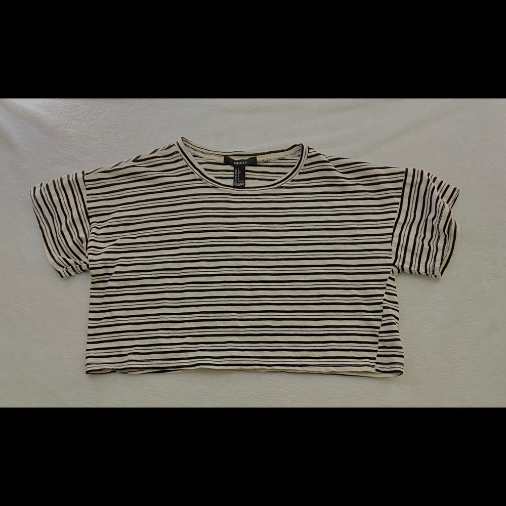 cropped stripped shirt